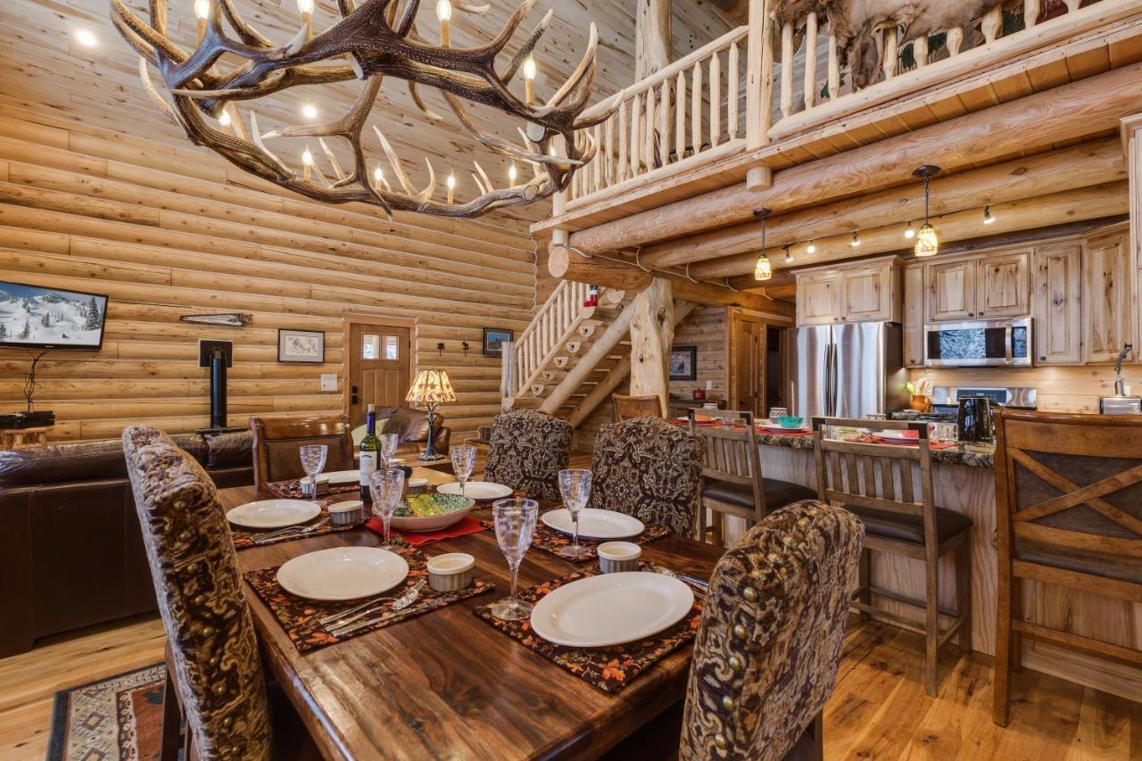 Lumberjack Lodge By Kabino Hot Tub Fire Pit Satellite Wifi Grill Large Porch Айленд-Парк Экстерьер фото